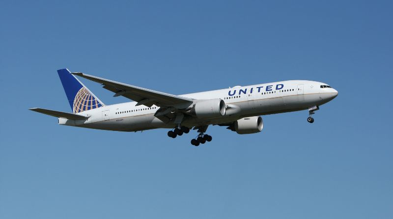 The United Airlines Saga: Plane Forced to Refuel After 6-Hour Wait, But Flight Gets Canceled Anyway