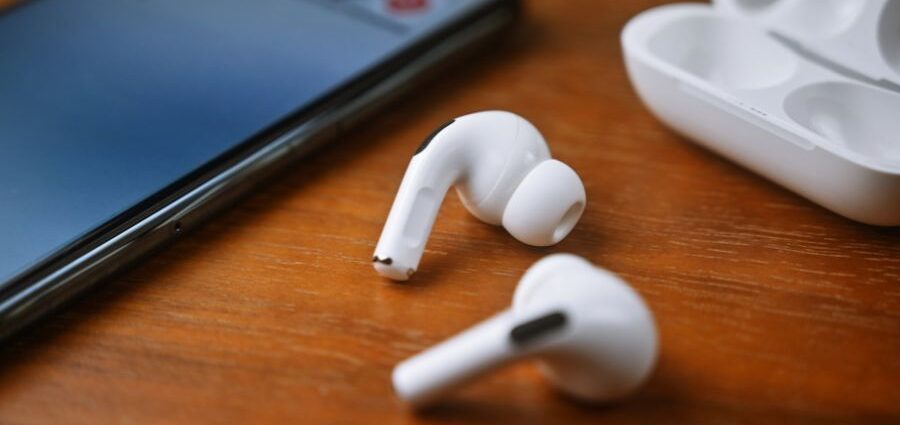 The Many Ways to Tell if Your AirPods are Fake