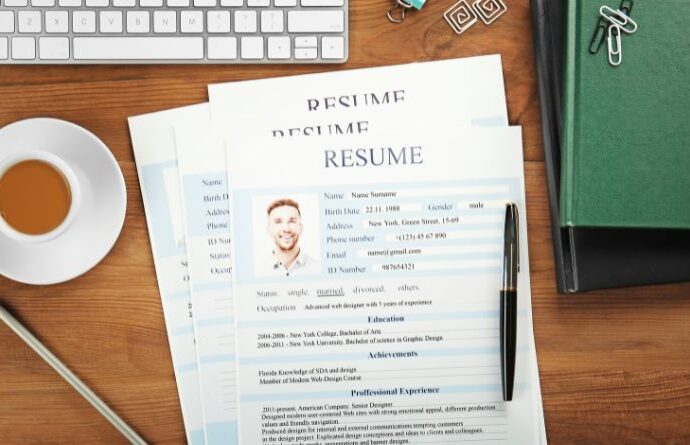 Top 4 Paid Resume Writing Services In India (1)